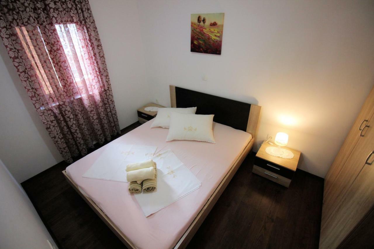 Apartmani Irena Novi Vinodolski Bagian luar foto