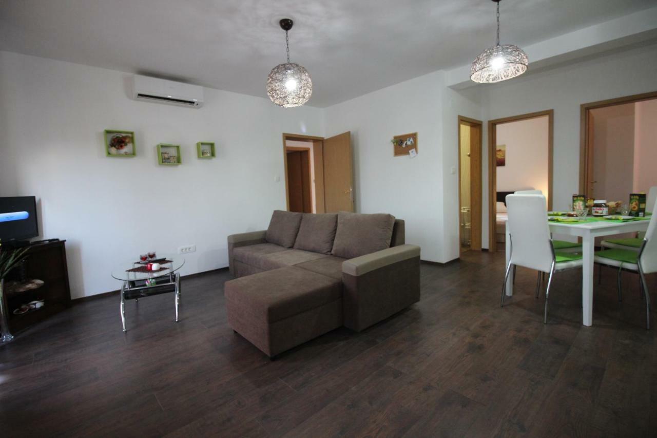 Apartmani Irena Novi Vinodolski Bagian luar foto