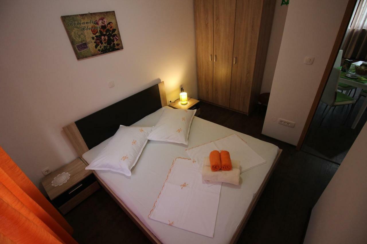 Apartmani Irena Novi Vinodolski Bagian luar foto