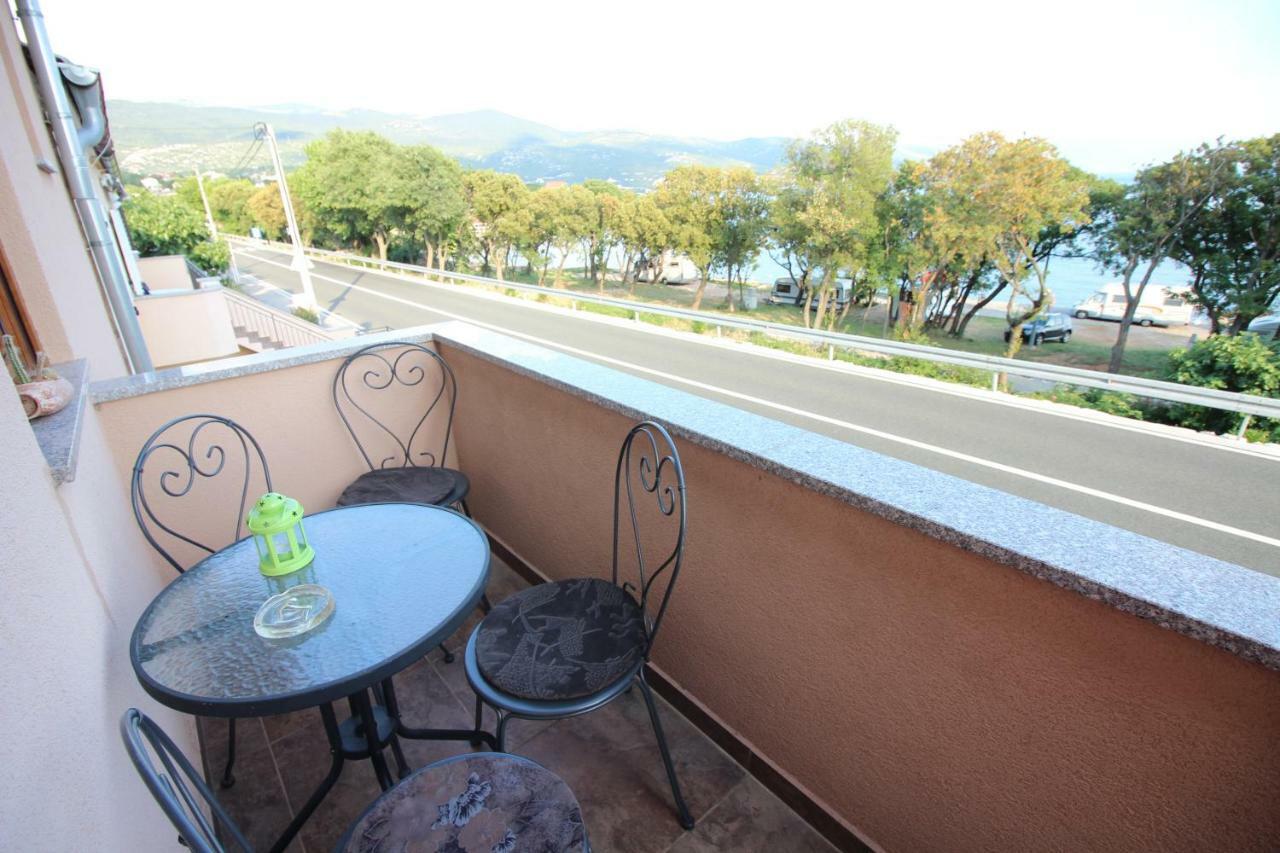 Apartmani Irena Novi Vinodolski Bagian luar foto