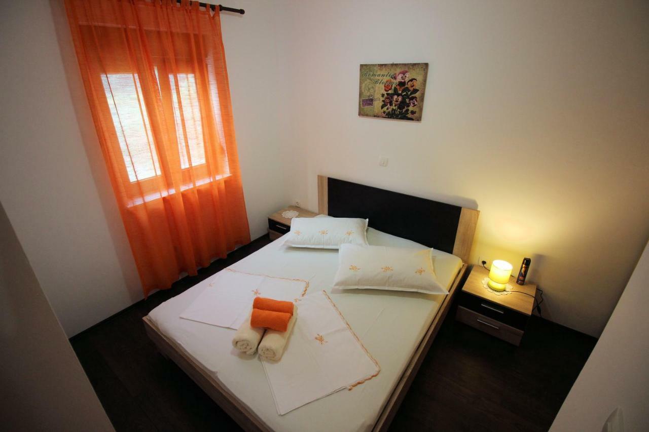 Apartmani Irena Novi Vinodolski Bagian luar foto